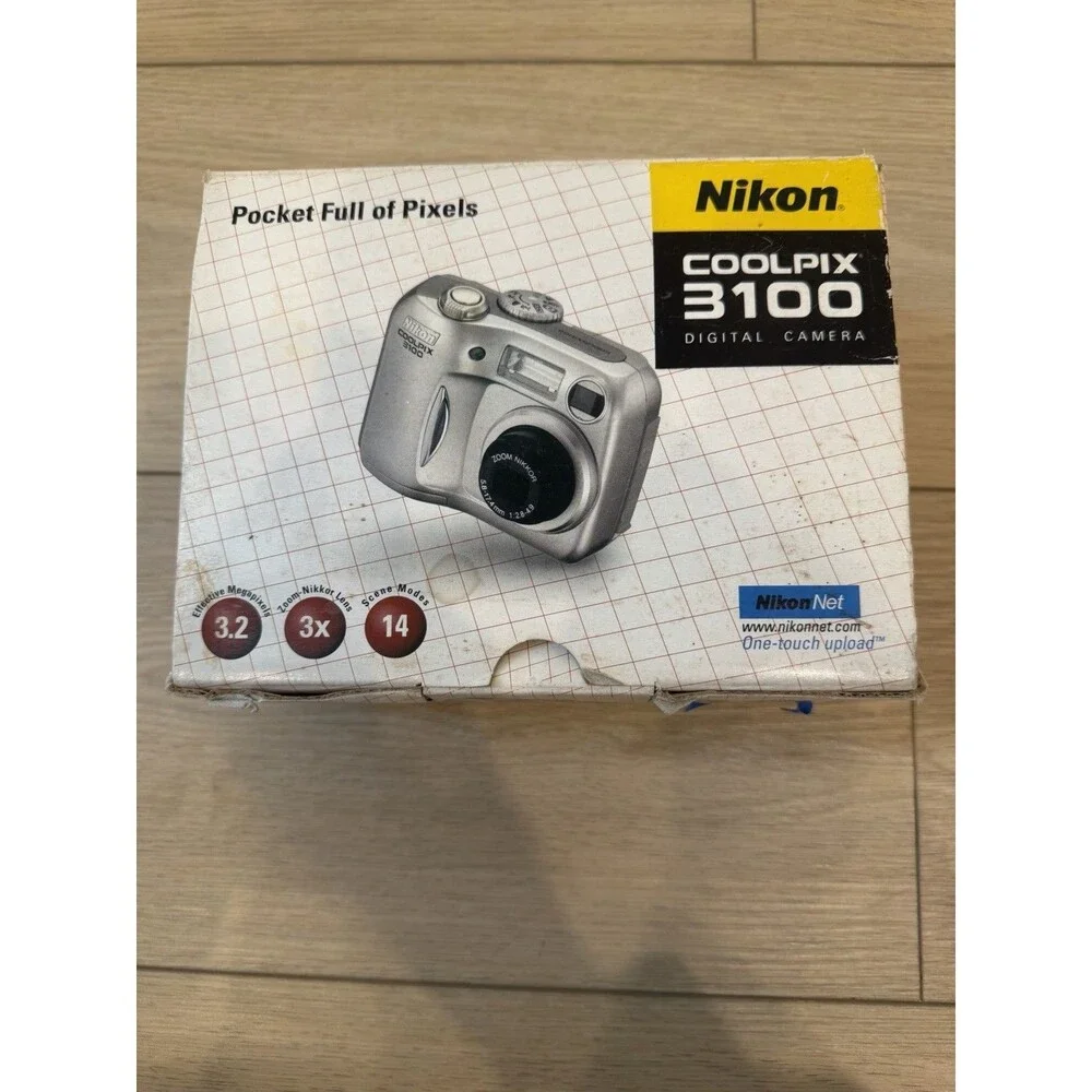 Nikon Coolpix 3100 3.2MP Digital Camera – Boxed – Untested – Complete